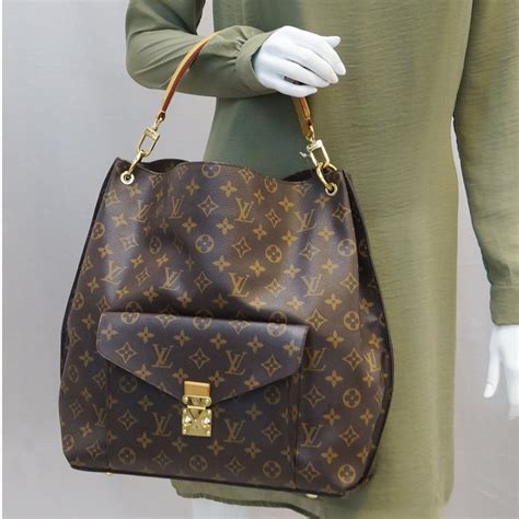 Metis Louis Vuitton Bags .